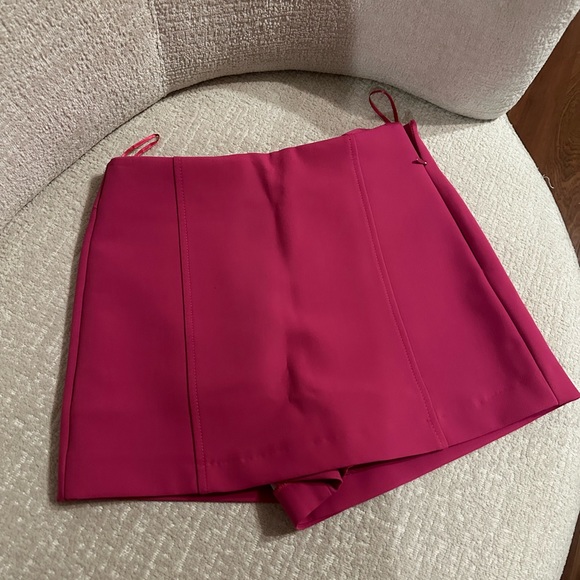 Zara skirts fuschia - Picture 1 of 4